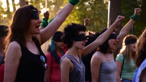 «El violador sos vos», la versión argentina por el derecho al aborto