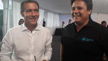 Gutiérrez y Gaido invitan a los vecinos al predio de la Isla 132.   Foto: Juan Thomes