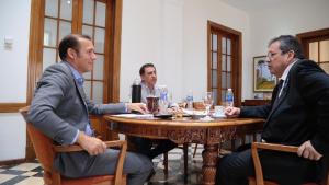 El ministro Bauer se reunió con Gutiérrez y llega a Cutral Co por el Centro Cultural