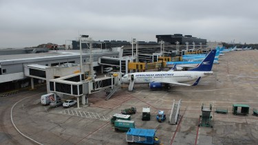 Desde el 1 de agosto de 2020, el Aeroparque Jorge Newbery permanece cerrado por obras. 