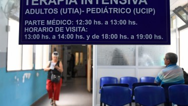 La mujer que contrajo hantavirus sigue internada en terapia intensiva del hospital Castro Rendón. (Archivo Florencia Salto).-