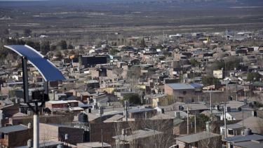 Se dieron a conocer dos muertes de vecinos de Rincón de los Sauces mientras eran trasladados.  (Archivo Florencia Salto).-