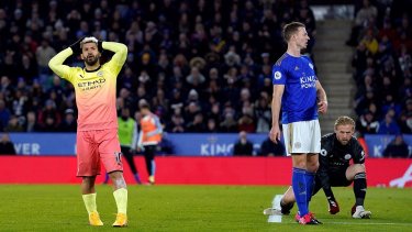 El Kun falló, pero Gabriel Jesús salvó al City.