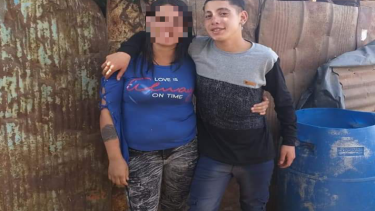 El adolescente que busca la Policía se ausentó de su casa en el barrio Malvinas de Bariloche, este domingo.