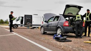 Allanaron viviendas en Roca tras el secuestro de cocaína en Casa de Piedra