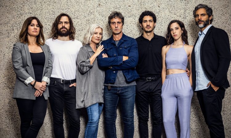 "El reino": dirigida por Marcelo Piñeyro y con un elenco de lujo integrado por Duplaa, Lanzani, Morán, Peretti, Darín, Vera Spinetta y Furriel.