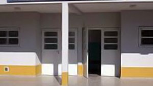 Cipolletti: Tras romper puertas y ventanas, robaron en la Escuela 45 de Cuatro Esquinas