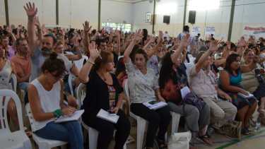 La asamblea de ATEN capital. Foto: Yamil Regules