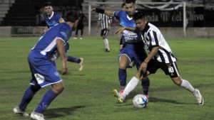 Regional Amateur: Deportivo Villalonga cayó como local