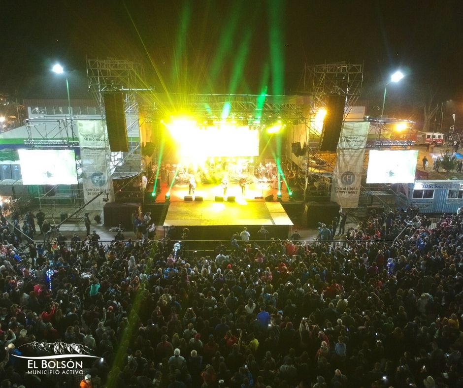 El escenario de la Fiesta Nacional del Lúpulo, en El Bolsón, vuelve a brillar este fin de semana. 