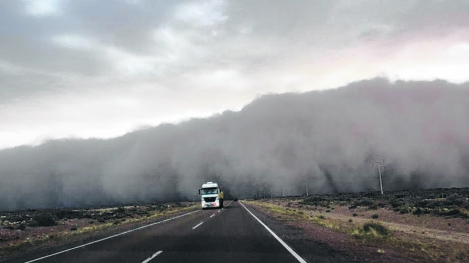 El temporal fue fuerte en el norte cordillerano de Chubut y se extendió hacia la provincia de Río Negro.