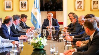 Desde la Confederaciones Rurales Argentinas manifestaron que el Gobierno “engañó y traicionó al campo”. Hoy, el ministro Basterra intentará bajar la tensión con los sectores del campo.