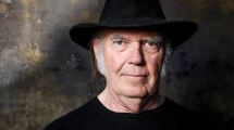 Imagen de Neil Young a Trump: «Sos una vergüenza para mí país»