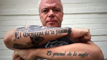 Ya en libertad, el sicario siguió con su campaña de autopromoción y llegó a tener un canal en Youtube.