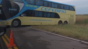 Un colectivo de Ceferino quedó varado al realizar una maniobra en la Ruta 3