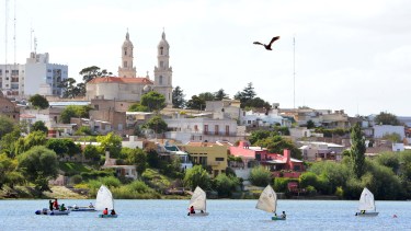 Encuentro de veleros para menores en el marco de la tradicional fiesta. Fotos: Marcelo Ochoa