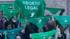 Realizarán pañuelazo online para pedir que se trate la ley de aborto legal