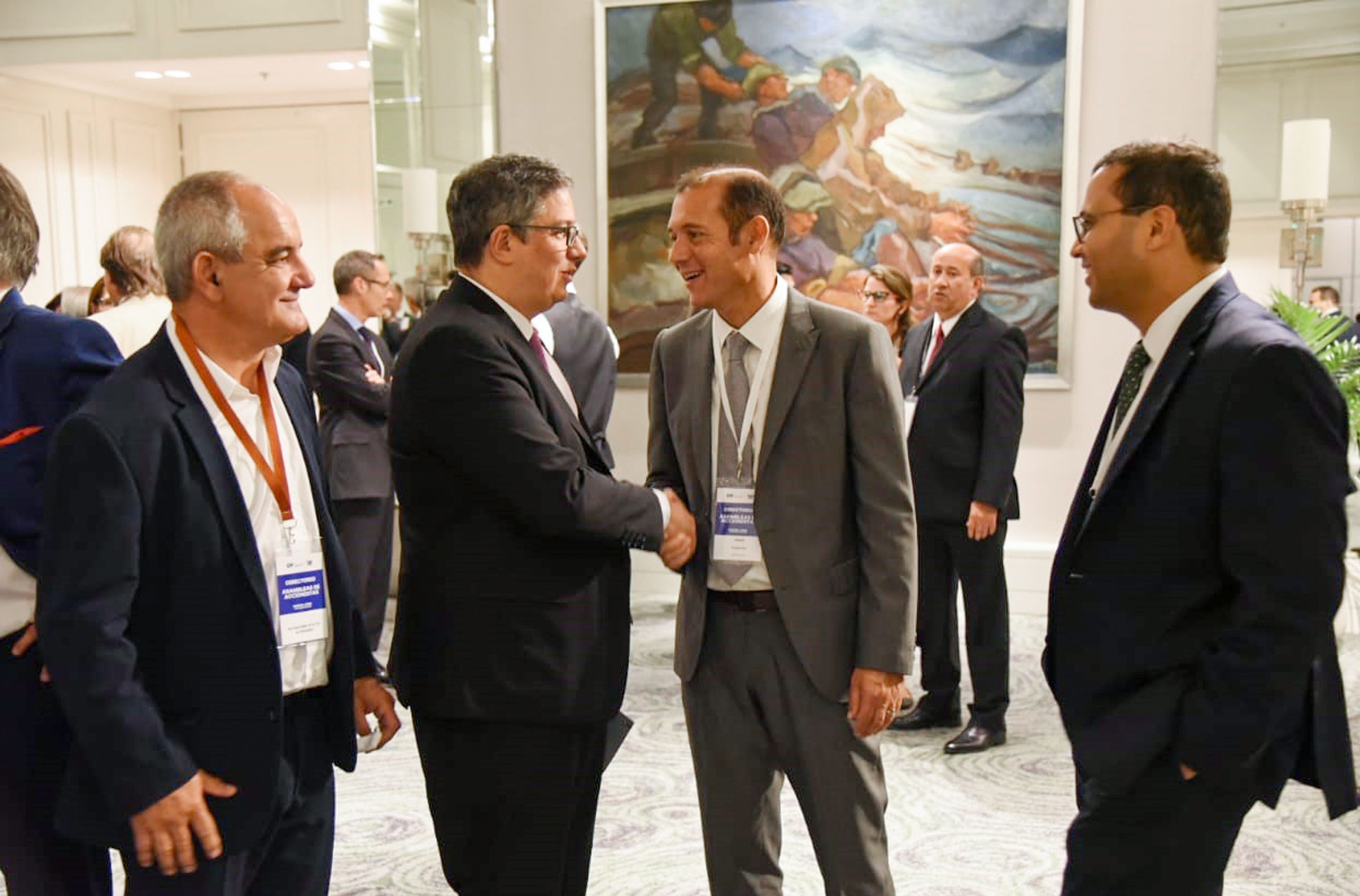 El gobernador Omar Gutiérrez fue invitado a la reunión del directorio del organismo de financiamiento de América Latina.