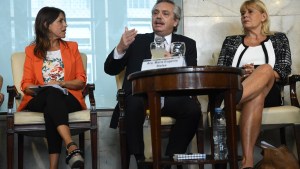 Fernández exhortó a los hombres a «aprender a respetar la diversidad de género»