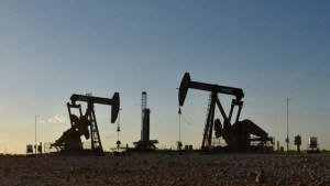 Petroleras del mundo recortan presupuesto