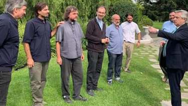 Alberto Fernández recibió a los "curas villeros". Foto gentileza. 