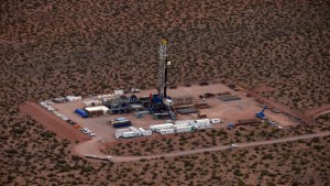 Cómo impacta en Vaca Muerta el desplome del barril internacional