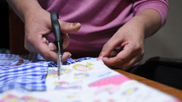 De acuerdo a la última escala salarial el costo por hora del trabajo en casas particulares es de $158. Foto Florencia Salto.