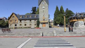 Condenan al Municipio de Bariloche a indemnizar a la madre de una joven que murió aplastada por un árbol