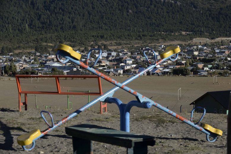 La riña que dejó dos heridos ocurrió en una casa del barrio Nuestras Malvinas de Bariloche. (foto archivo)