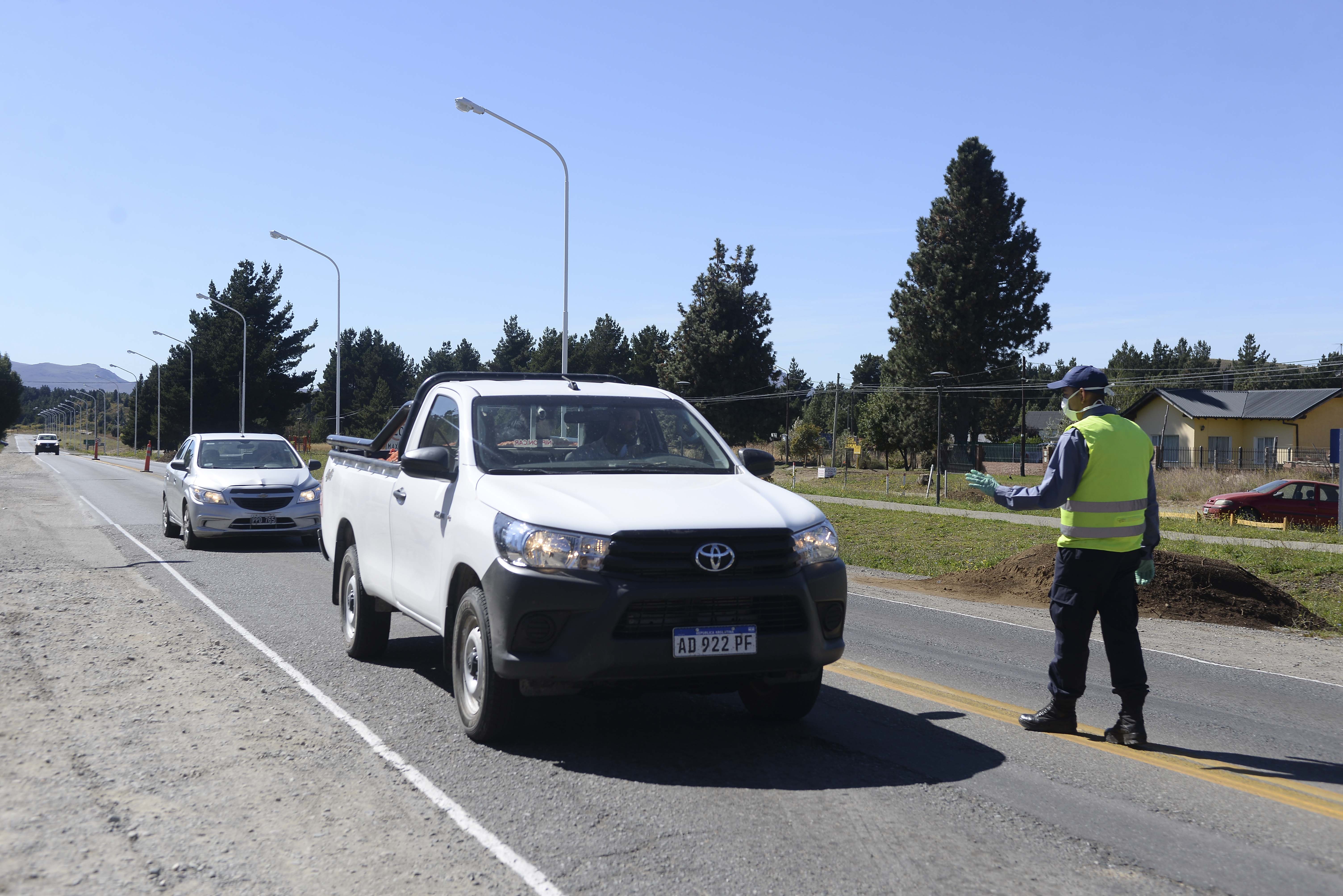 El procedimiento policial se hizo este domingo en la zona este de Bariloche. (foto archivo)