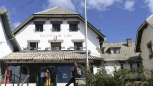 García Larraburu dona la mitad de su sueldo al hospital de Bariloche