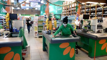 Los comercios de Bariloche a partir de ahora tendrán un horario restringido de 9 a 19. Foto: Alfredo Leiva