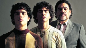 «Maradona: sueño bendito»: la biopic de Diego contada por sus guionistas