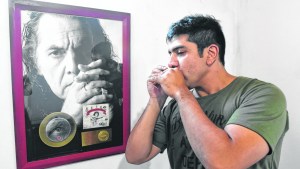 Ezequiel Salgado: el señor de las armónicas