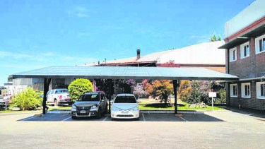 Pioneros. El proyecto, de la empresa de servicios y la pyme neuquina, es el primero en Neuquén.   