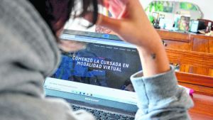 Distanciamiento forzoso: en Bariloche la universidad apela a las pantallas en tiempos de coronavirus