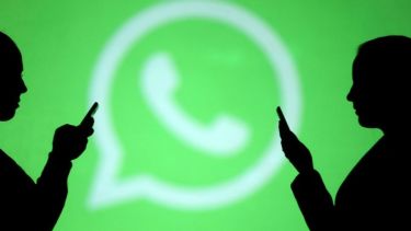 Cómo cuidarnos del otro virus que circula por Whatsapp: las noticias falsas