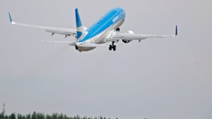 Aerolíneas programó 36 vuelos a Bariloche y Neuquén