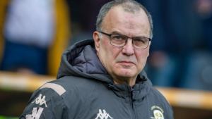 Bielsa y los jugadores ofrecieron aplazar parte de sus sueldos