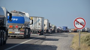 Chichinales: desocupados de la Uocra levantaron el corte de la ruta 22