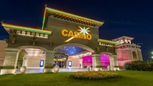 Trabajadores del casino de Neuquén reclamarán, mañana, volver a trabajar