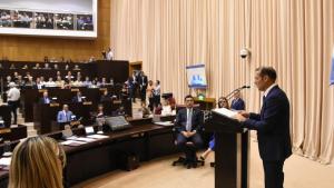 Gutiérrez criticó el paro docente y pidió la libre exportación de petróleo