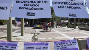 Escuelas de paro, protestas docentes en Neuquén y debate por el acatamiento