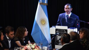 Plaza Huincul: el intendente quiere recuperar la empresa de gas de la ciudad