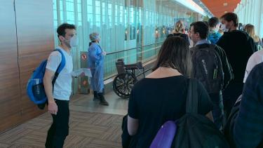 El barbijo solo se recomienda para quienes tengan síntomas respiratorios. (Gentileza).-