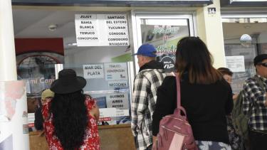 Esta mañana se modificó la venta de pasajes desde Neuquén a Chile. (Florencia Salto).-