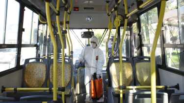 Garantizan el servicio de colectivos en Neuquén para este lunes