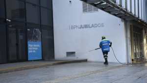 El viernes comienzan a pagar los sueldos en Neuquén