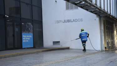 El viernes comienzan a pagar los sueldos en Neuquén