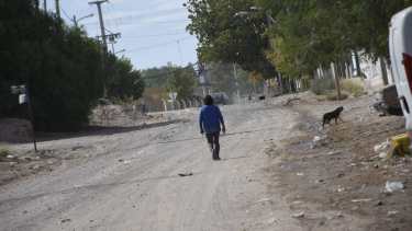 La población general debe permanecer en sus hogares, salvo contadas excepciones. (Florencia Salto).-